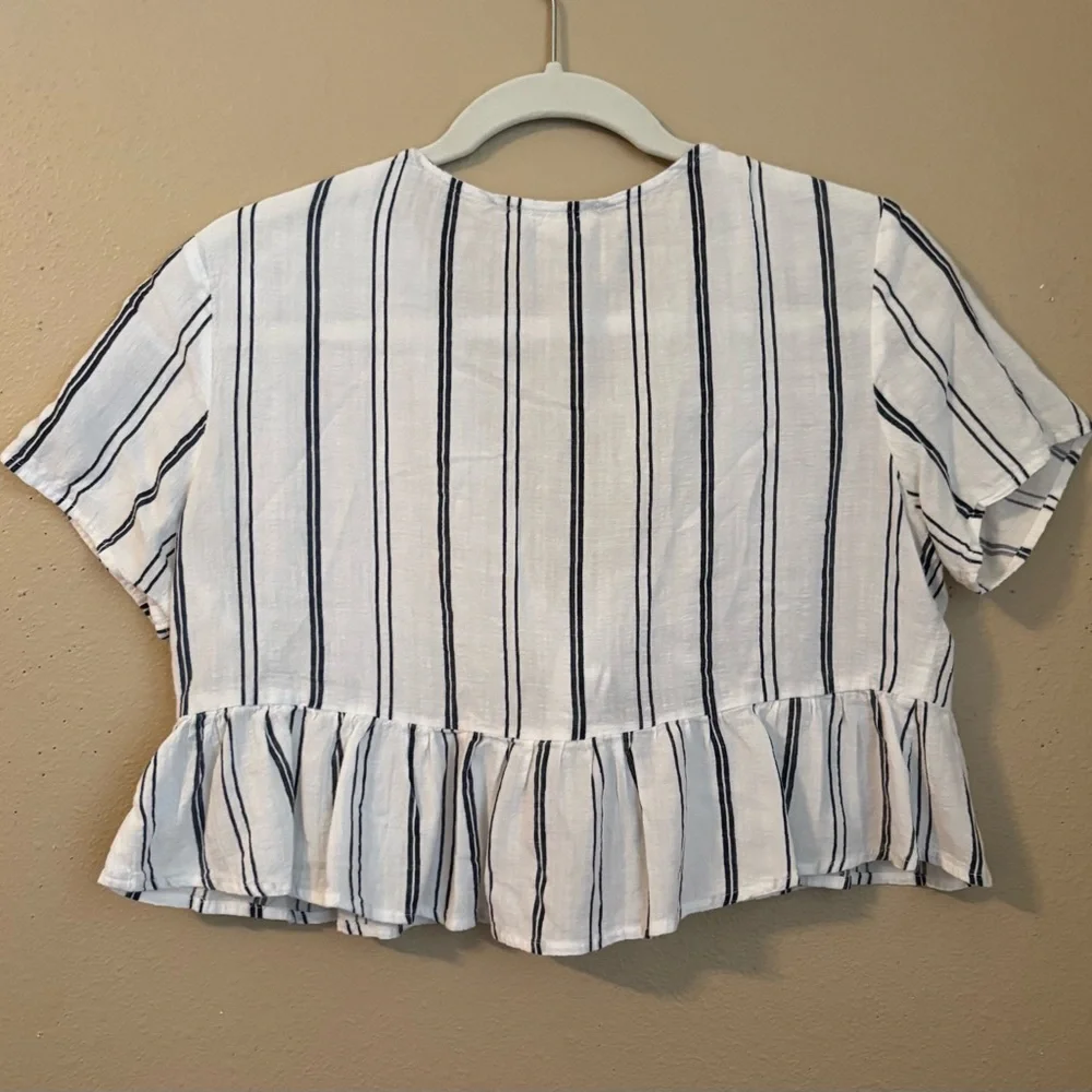 Spring/Summer Ruffle Top - Picture 3 of 6